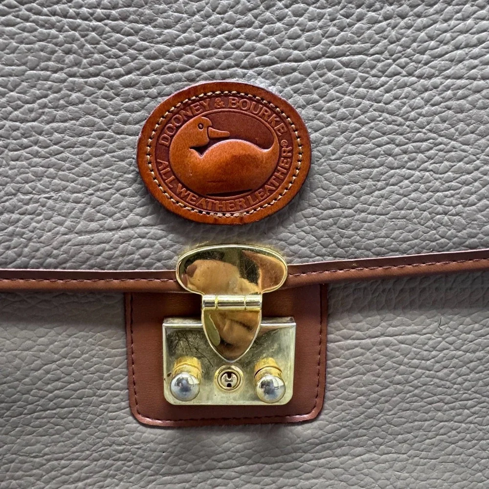 Vtg Dooney & Bourke leather Laptop Briefcase Messenger USA Beige Brown School
